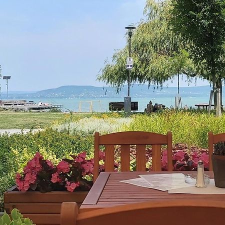 Apartmanhaz Horvath Apartment บาลาตงโบกลาร์ ภายนอก รูปภาพ