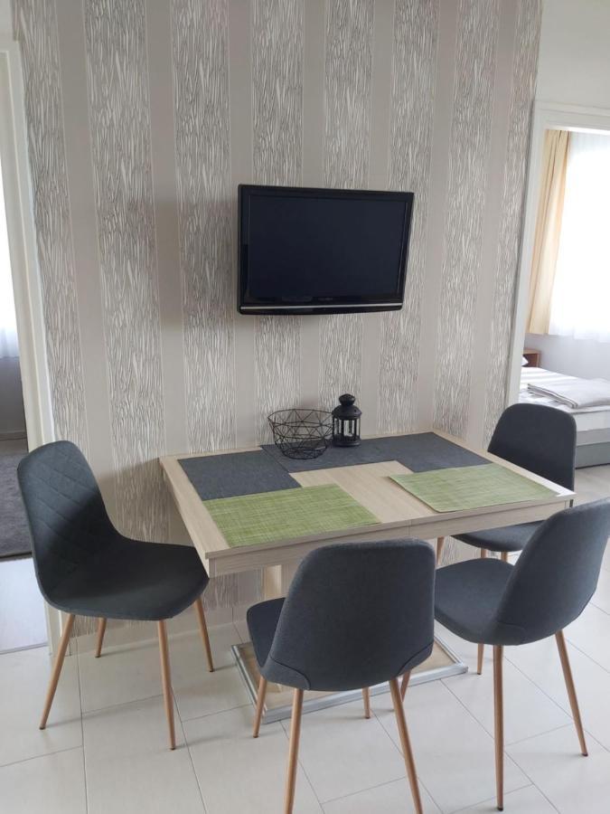 Apartmanhaz Horvath Apartment บาลาตงโบกลาร์ ภายนอก รูปภาพ