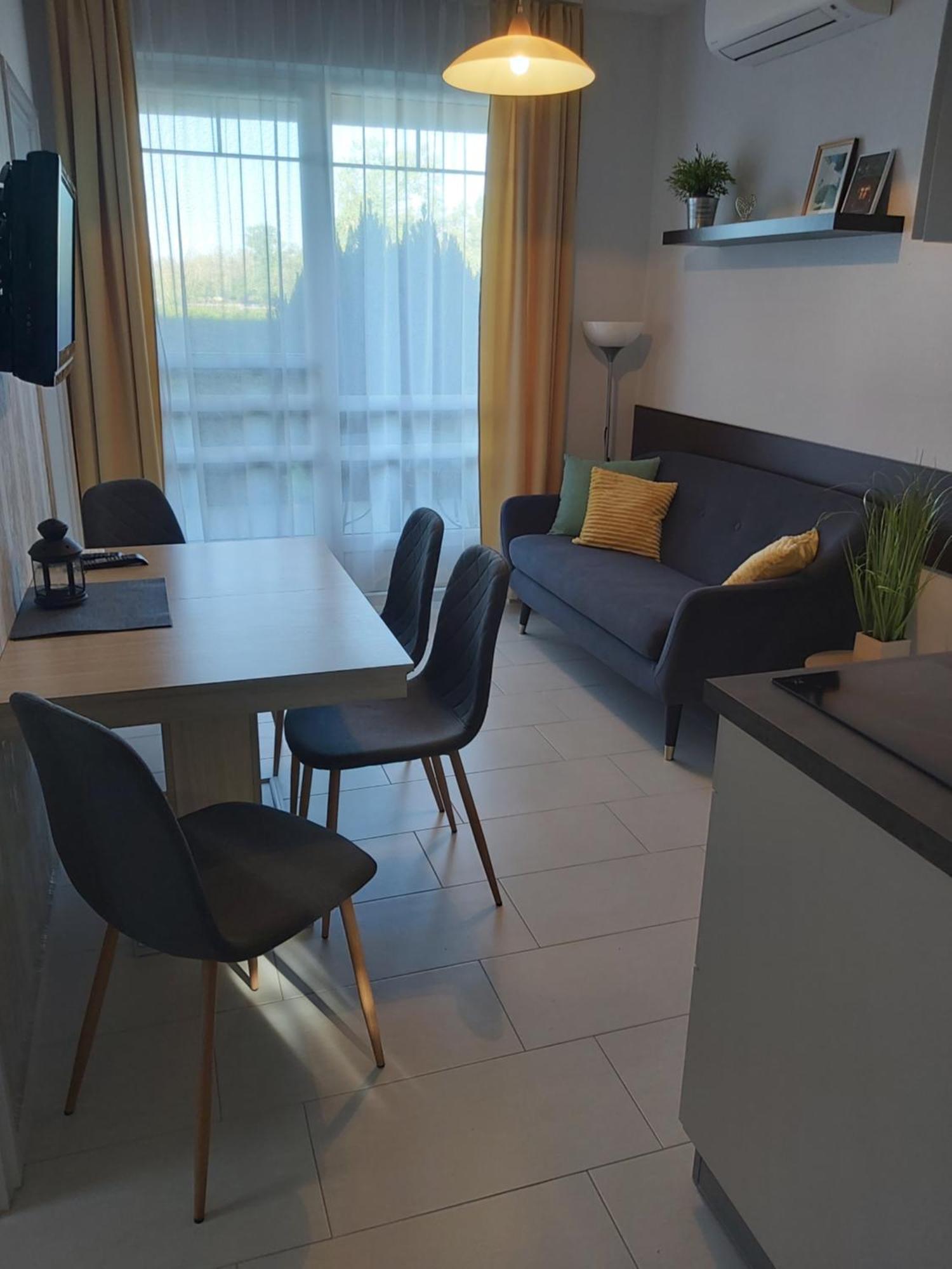 Apartmanhaz Horvath Apartment บาลาตงโบกลาร์ ภายนอก รูปภาพ