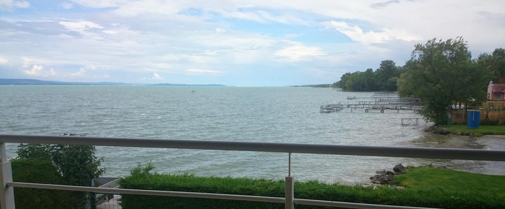Apartmanhaz Horvath Apartment บาลาตงโบกลาร์ ภายนอก รูปภาพ